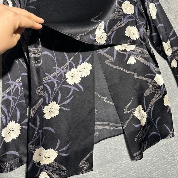 Club Monaco Briley Open-Back Black 100% Silk Floral Print Long Sleeve Blouse #44 - Picture 7 of 16